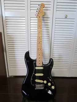 STRATOCASTER-2022