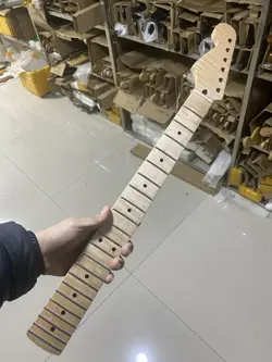 LEFT HAND MAPLE 22 FRETS STRAT ELECTRIC GUITAR NECK   FENDER  ST LARGE HEADSTOCK