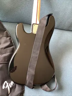 SERIES 4-STRING P-BASS