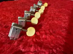 VINTAGE 1961 FENDER MUSICMASTER DUO SONIC KLUSON DELUXE SINGLE LINE TUNING KEYS