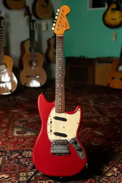 1966 FENDER MUSTANG DAKOTA RED VINTAGE GUITAR W/HSC