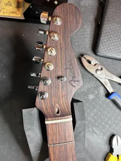 FENDER AMERICAN PROFESSIONAL 2 STRATOCASTER SOLID ROSEWOOD NECK