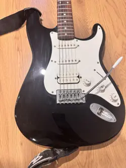 STRAT BLACK AND