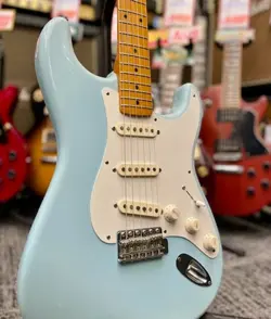 FENDER CLASSIC SERIES '50S STRATOCASTER USED ALDER BODY DAPHNE BLUE W/SOFT CASE