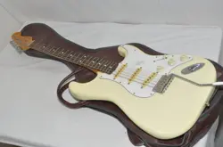 FENDER STRATOCASTER MADE IN JAPAN ELECTRIC  GUITAR REF. NO 6717