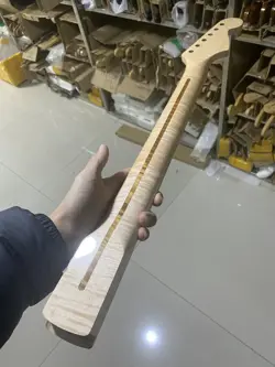 LEFT HAND MAPLE 22 FRETS STRAT ELECTRIC GUITAR NECK   FENDER ST LARGE HEADSTOCK
