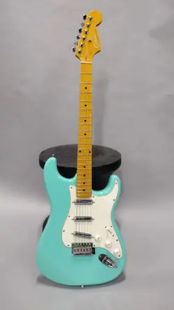 INDIAN FENDER CUSTOM W/GIGBAG! -LL