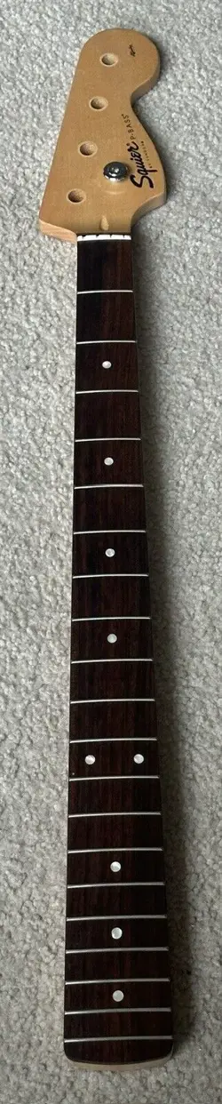 BASS NECK SEMI