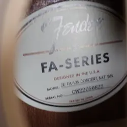 FENDER FA-135
