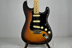 PERFORMER STRATOCASTER TIMBER