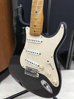 FENDER ST57-53 USED