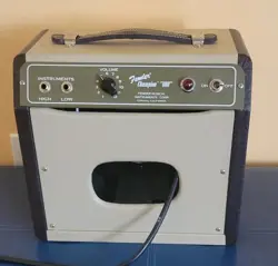 REISSUE FENDER CHAMPION