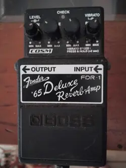 BOSS FENDER 65 DELUXE REVERB PEDAL