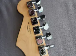 MINT FENDER STRATOCASTER