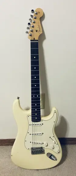 FENDER 2011 AMERICAN STANDARD STRATOCASTER WHITE ROSEWOOD