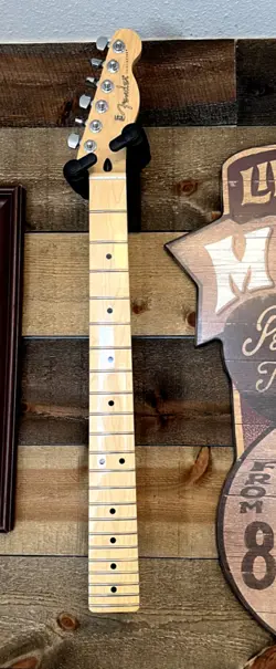 FENDER TELECASTER MAPLE NECK MIM