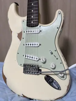 STRAT CASTER RELIC