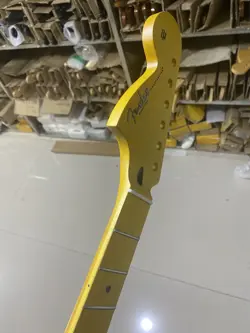 RIGHT HAND REVERSE HEADSTOCK FENDER  22 FRETS YELLOW MAPLE ELECTRIC GUITAR  NECK