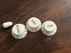 1972 1973 1974 FENDER STRATOCASTER KNOBS SET WHITE GUITAR