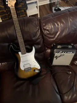 SQUIRE GUITAR WITH FENDER 10G AMP