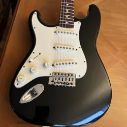 1991 FENDER STRATOCASTER MIM LEFTY
