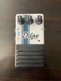 FENDER COMPETITION SERIES DELAY PEDAL