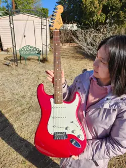 2007 FENDER STANDARD STRATOCASTER CANDY APPLE-ROSEWOOD-MEXICO GUITAR MIM