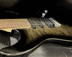 SQUIER BY FENDER STG28 TRANSPARENT BLACK M16