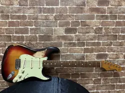WORN STRAT CASTER
