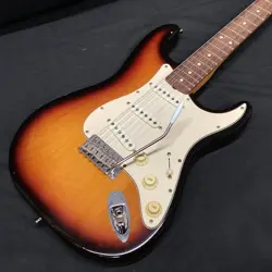 FENDER AMERICAN VINTAGE '62 STRATOCASTER 3CS ELECTRIC GUITAR