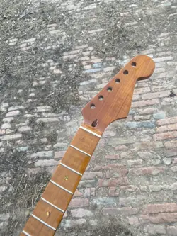 ELECTRIC GUITAR NECK 22FRETS ST ROASTED MAPLE FENDER STRAT REPLACEMENT GLOSS