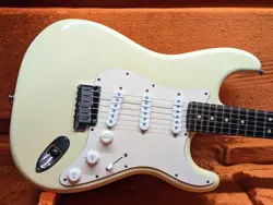 FENDER CUSTOM SHOP CUSTOM JEFF BECK STRATOCASTER BY ART ESPARZA