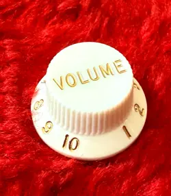 1980'S FENDER STRATOCASTER