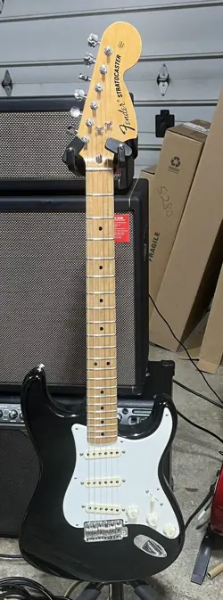 FENDER STRATOCASTER MADE IN MEXICO  ELECTRIC GUITAR -...