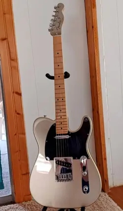 AUTHENTIC FENDER 75TH