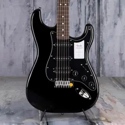 FENDER STANDARD STRATOCASTER HSS, BLACK