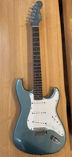 SQ SERIAL STRATOCASTER