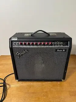 FENDER STUDIO 85 GUITAR COMBO AMPLIFIER