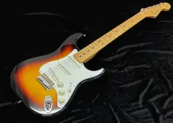 FENDER MADE IN JAPAN JUNIOR COLLECTION STRATOCASTER 3TS ELECTRIC GUITAR
