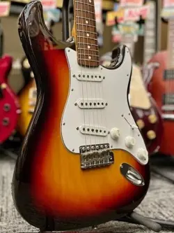 FENDER JAPAN  ST62-66US -3TS 3 TONE SUNBURST 2005 ELECTRIC GUITAR