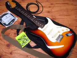 FENDER STRATOCASTER 2012