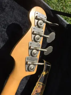 SQUIER SQ PRECISION