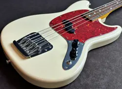 FENDER JAPAN MB98-70SD MUSTANG BASS USED BASSWOOD BODY MAPLE NECK WHITE