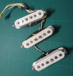 MINT FENDER MIJ TRADITIONAL LATE 60S STRATOCASTER PICKUP SET