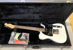 ELECTRIC GUITAR FENDER MIYAVI TELECASTER RW AWT WHITE MADE IN JAPAN & HARD CASE