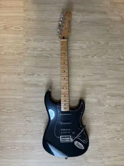 FENDER STRATOCASTER NO.MG2904