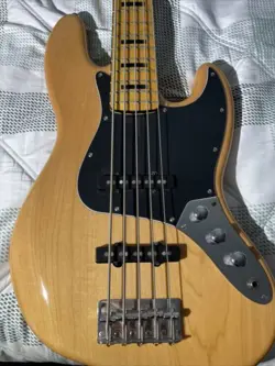 5-STRING RIGHT-HANDED BASS