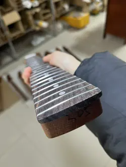 FENDER ROSEWOOD FINGERBOARD