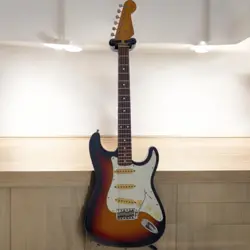 FENDER JAPAN ST62-53 ELECTRIC GUITAR, SUNBURST, 21 FRETS, USED