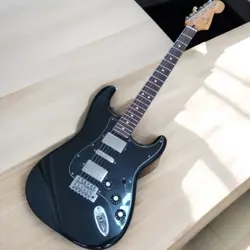 FENDER BLACKTOP STRATOCASTER ELECTRIC GUITAR - BLACK, UNIQUE COVERED PICKUPS, U